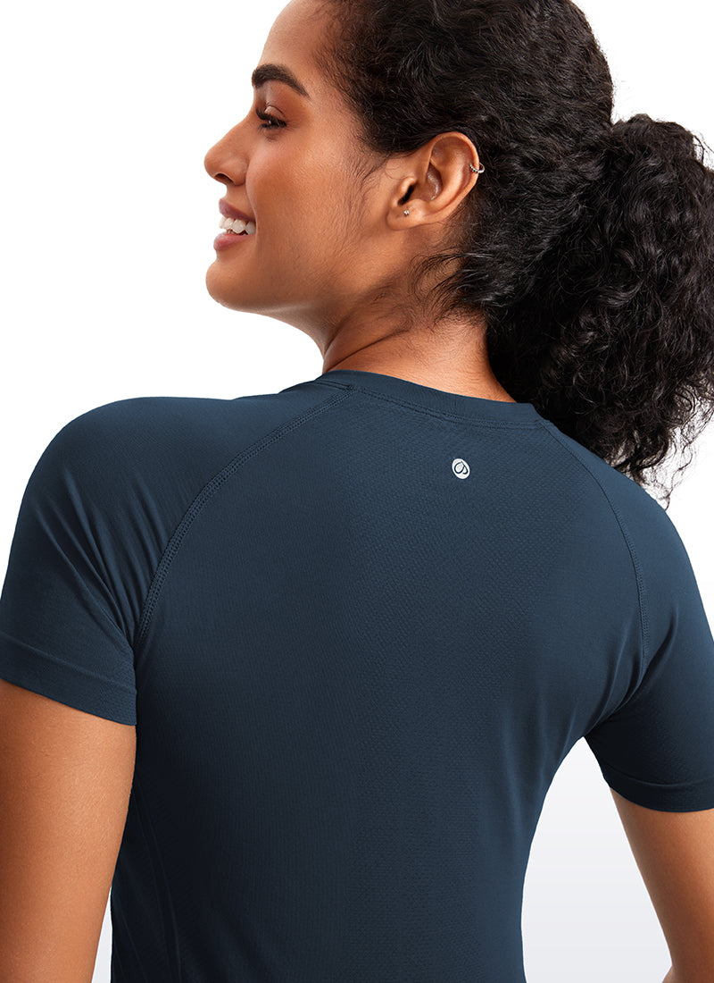 Seamless CrewneckShort Sleeve Shirts Waist Length